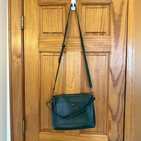 Madewell Transport Shoulder Crossbody in Forest - Picture 4 of 11